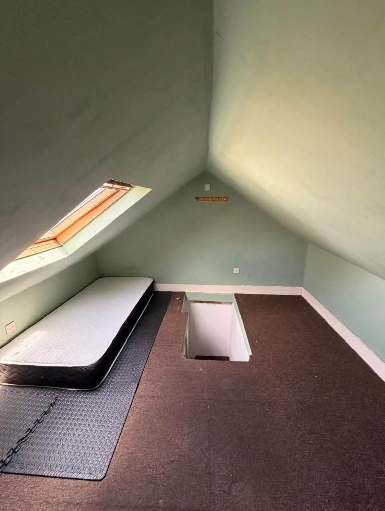 Private room for rent