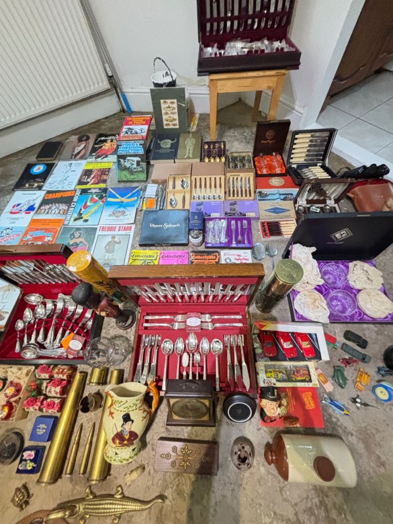     vintage retro, collectable house clearance job lot
