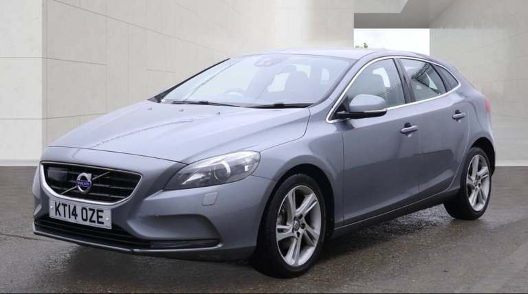 Volvo V40 D2 SE Lux 5dr Diesel