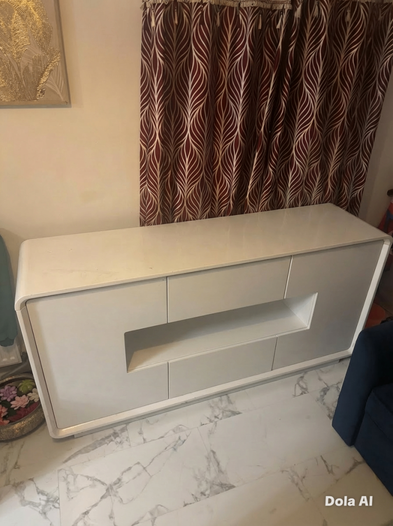 2 different kind of tv unit