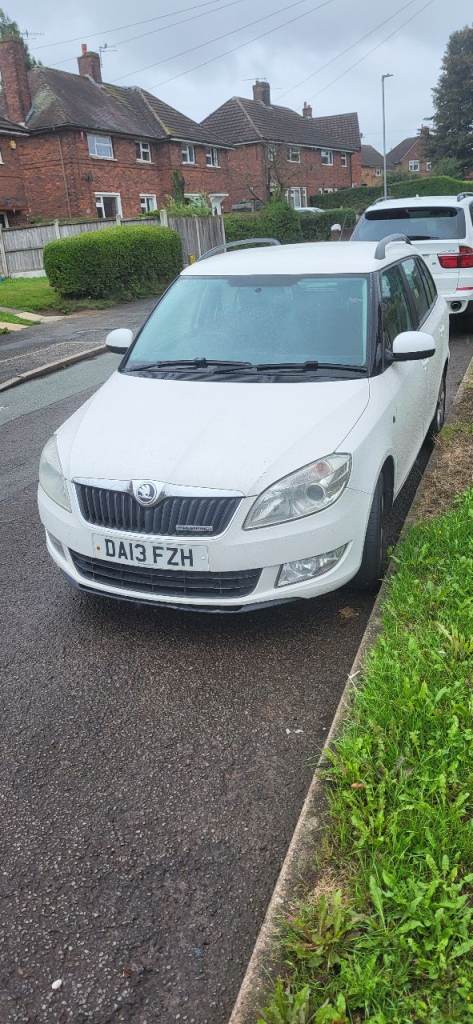 Skoda, FABIA, Estate, 2013, Manual, 1199 (cc), 5 doors