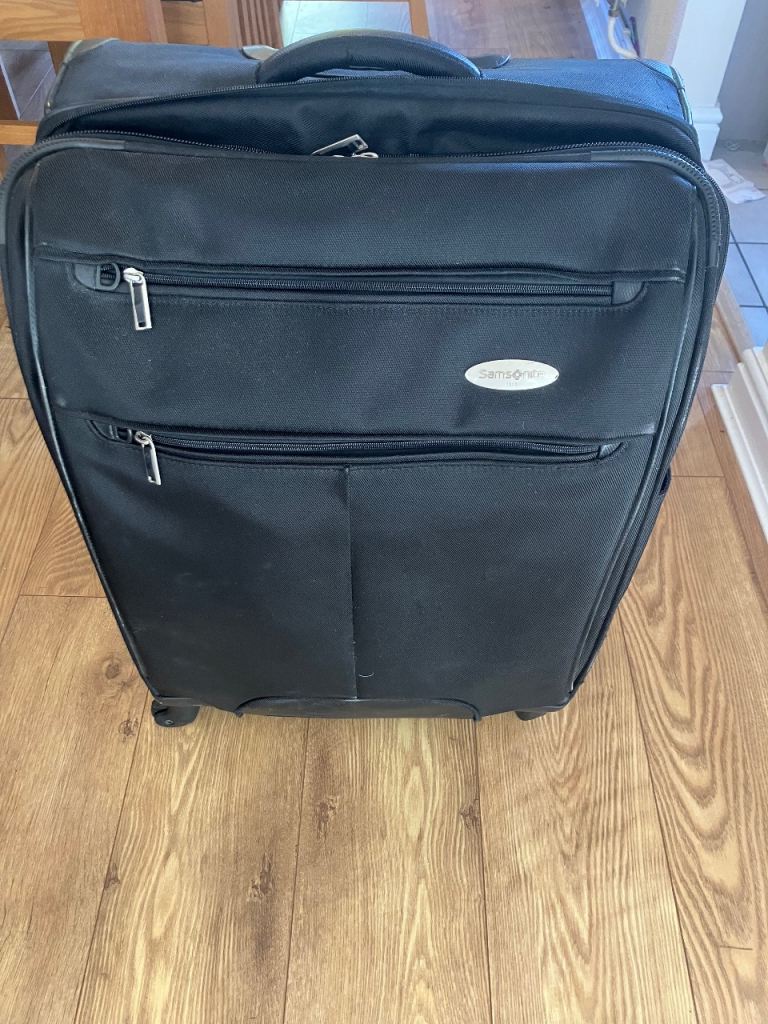 Free Samsonite Black Suitcase – Good Condition