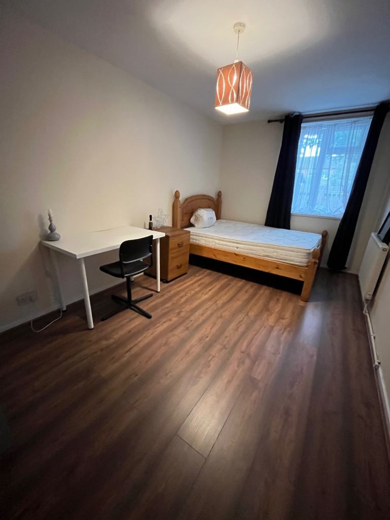 Super Large Double Room All Bills Inc 🏠 
