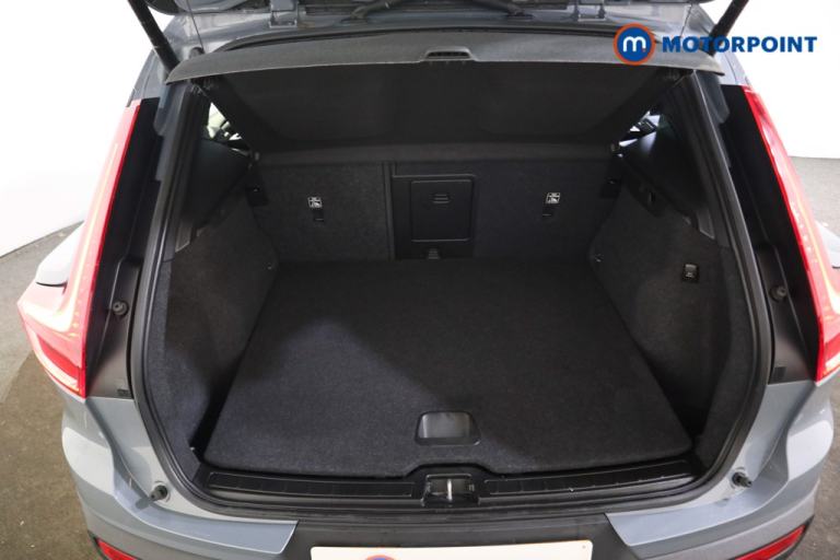 2022 Volvo XC40 1.5 T4 Recharge PHEV Plus Dark 5dr Auto SUV Hybrid Automatic