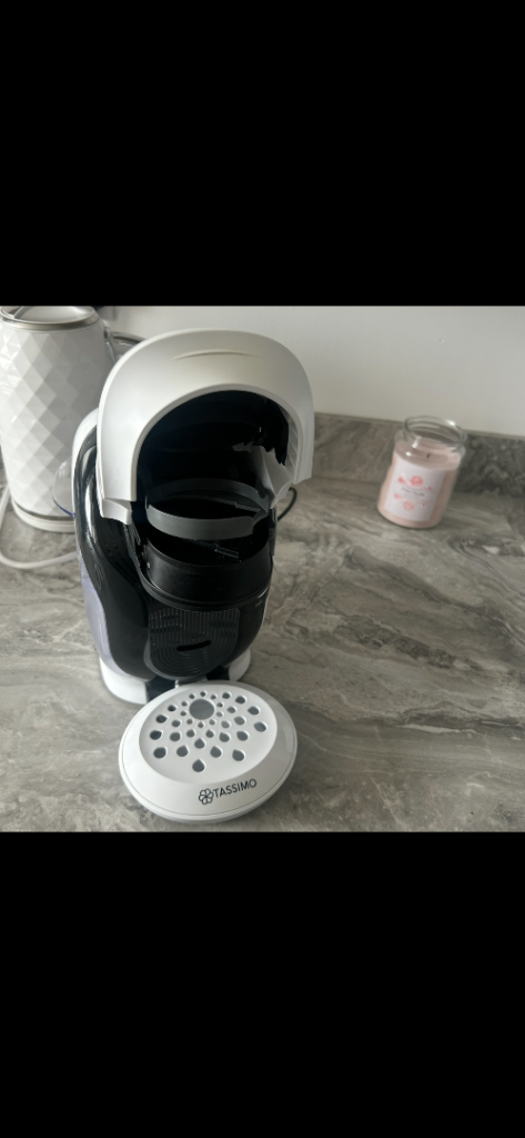 Bosch Tassimo Coffee Machine – White, Good Condition