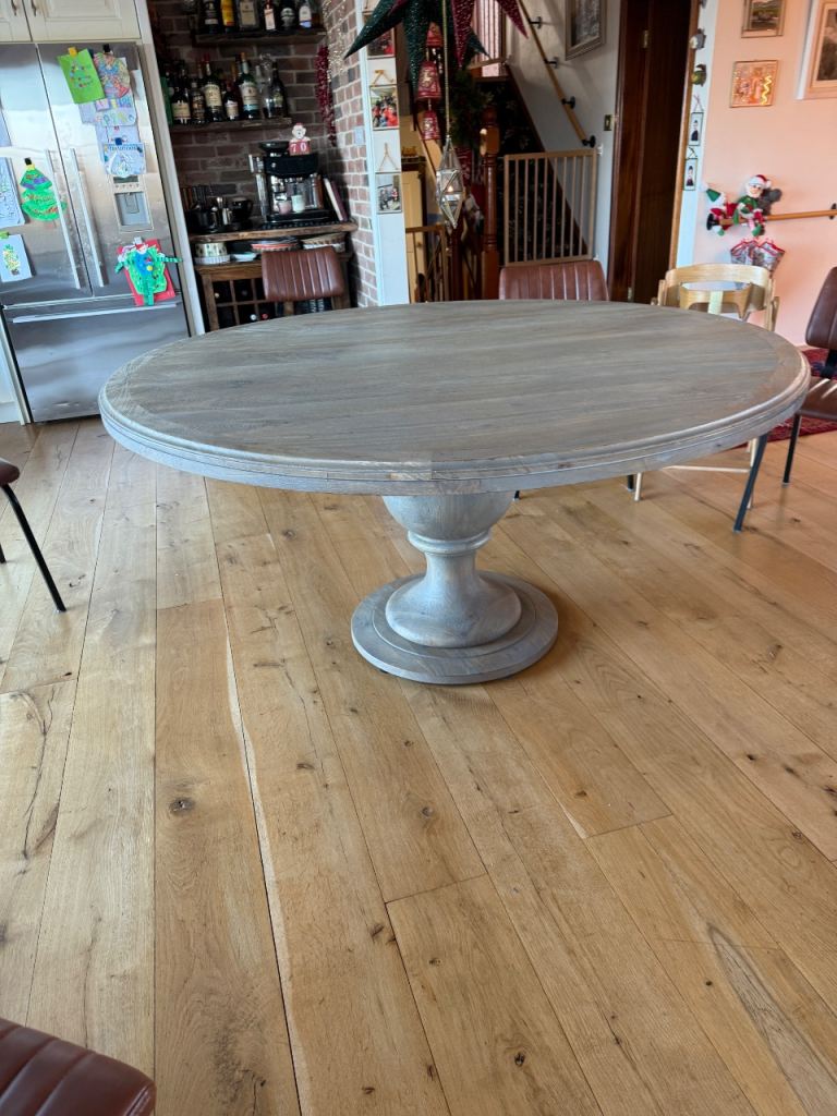 Ashwick 162cm Round Mango Wood Dining Table 