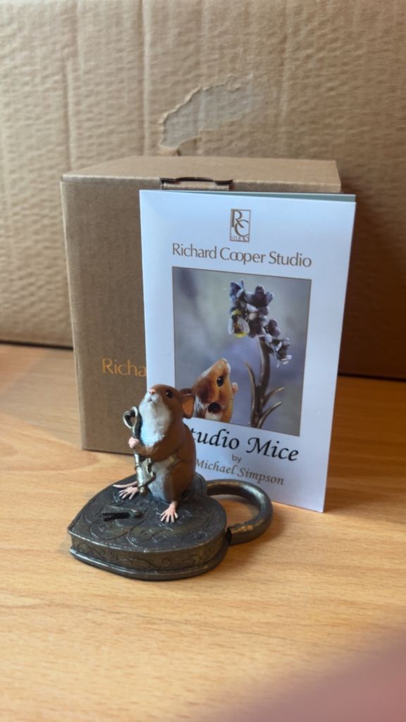 image for Richard Cooper Studio Mouse on Heart Padlock 260BR