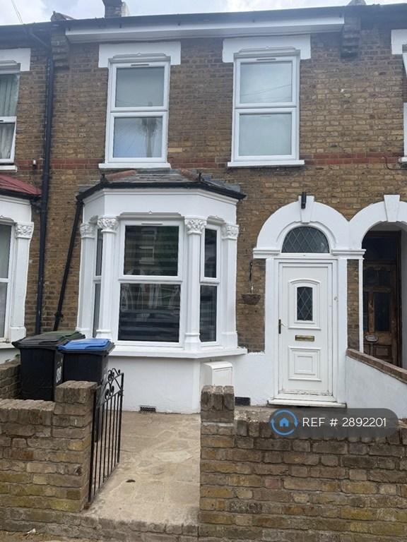 5 bedroom house in Bulwer Road, London, N18 (5 bed) (#2892201)