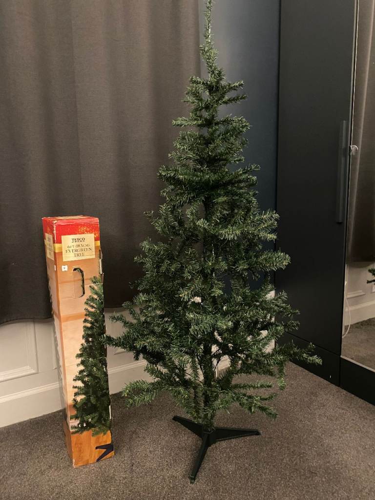 Evergreen 6 foot Christmas Tree xmas boxed ready to collect with stand
