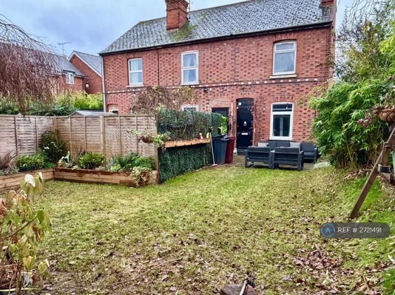 3 bedroom house in Hawk Cottage, Reading, RG1 (3 bed) (#2721491)