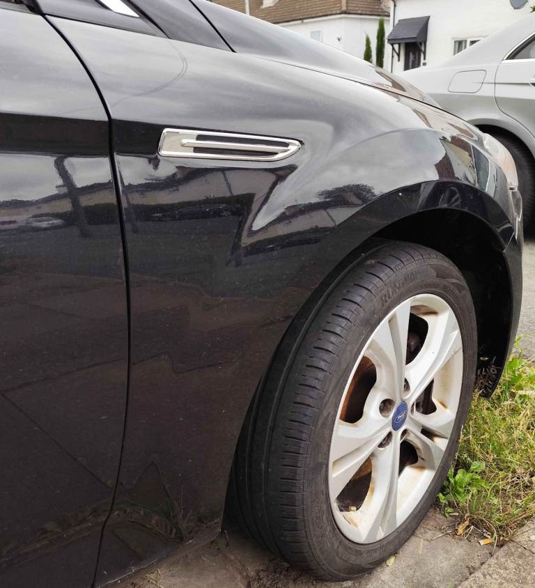 Ford Mondeo Mk4 2014 Black Panther G6  Driver Side Wing £40