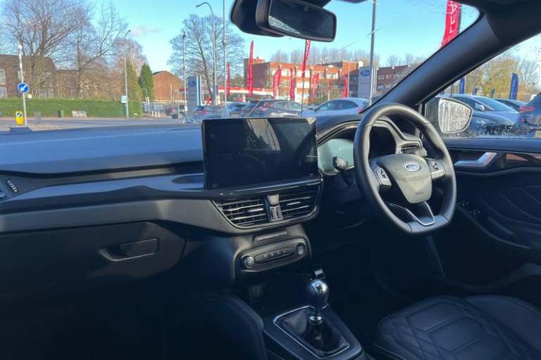 2024 Ford Focus ST-LINE X | Heated Seats/Wheel | B+O Audio | Sync 4 Touchscreen Navigation  Hatch...