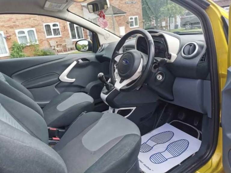 Ford, KA, Hatchback, 2013, Manual, 1242 (cc), 3 doors