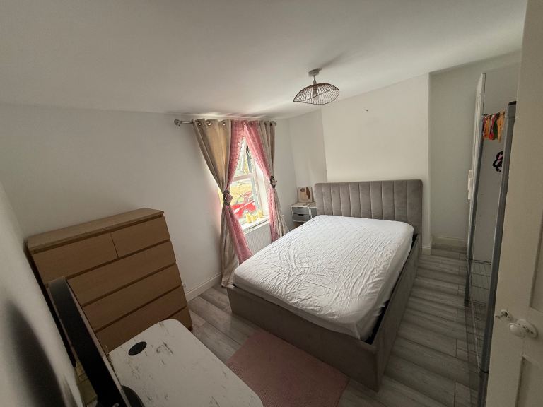 🏡 Double Room Available in Gillingham – £700 PCM (Bills Included)