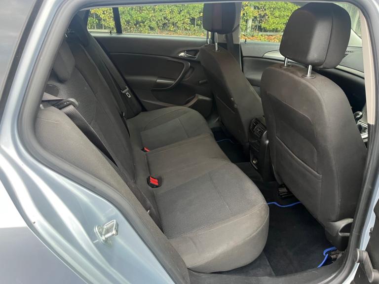 VAUXHALL INSIGNIA 2.0 CDTi ecoFLEX Design 5dr / HPI CLEAR / £35 TAX / LONG MOT