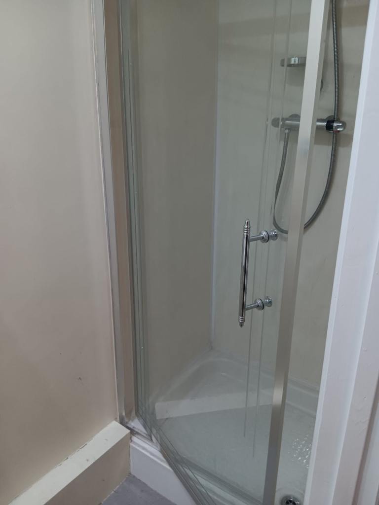 Shower Door and Tray