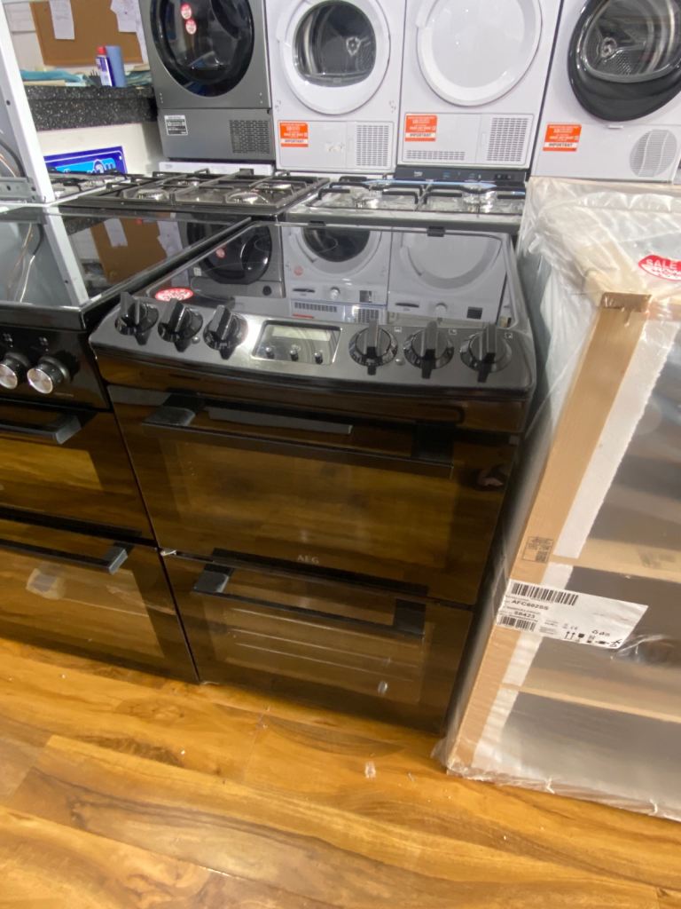AEG 55cm Electric Freestanding Cooker - Brand New Black