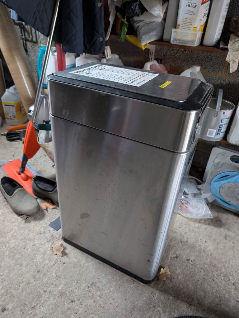 Kitchen waste bin
