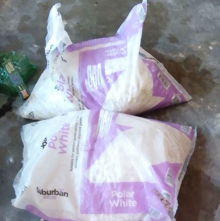 Suburban Polar White Marble Chippings – Two Bags