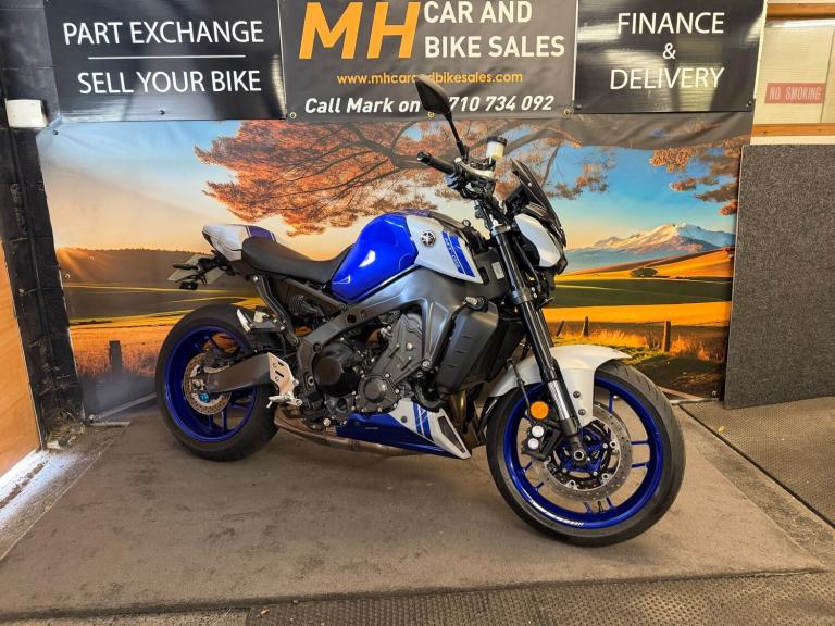 2021 Yamaha MT-09  ABS 3500 Miles FSH Extras Blue/Gray Retro  Roadster Petrol Manual