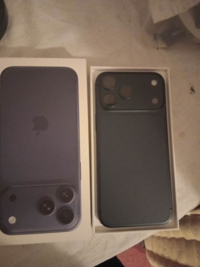 Iphone 17 pro max 256gb (unlocked)