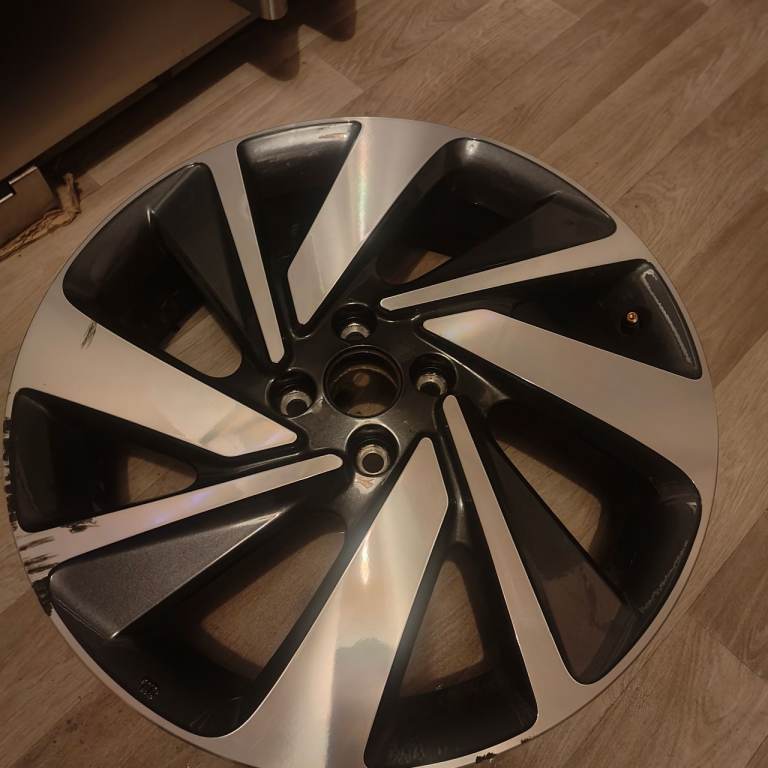 TOYOTA AYGO X ALLOY WHEEL 18" CMS1211-1