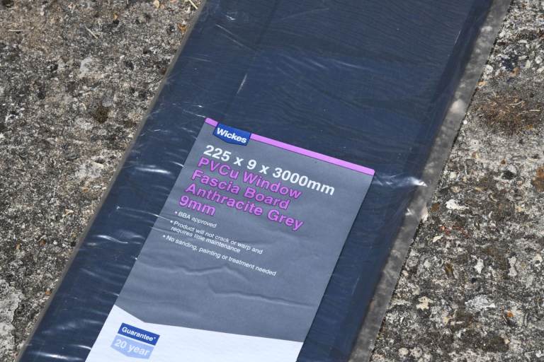 Wickes uPVC Window Fascia Board – Anthracite Grey wood grain, 225 x 3000mm