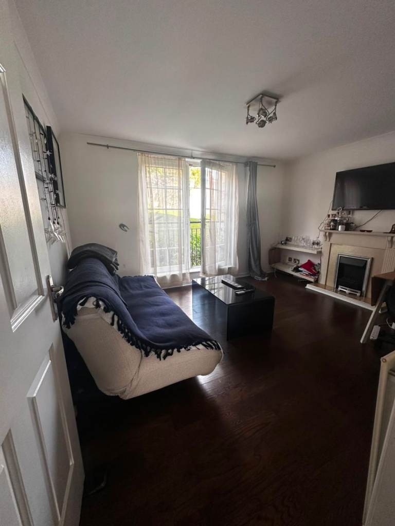 Double bedroom for rent in Leith 