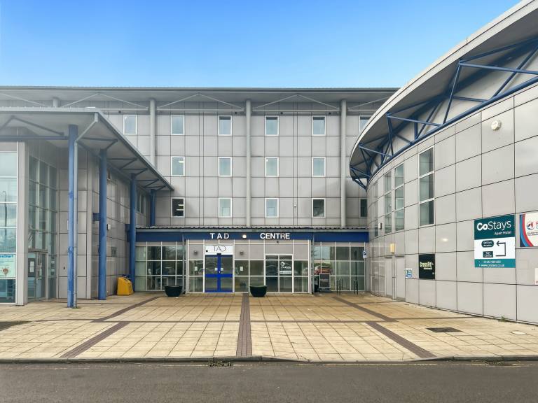 Middlesbrough - TS3 7SF \ Office Space for Rent - 2 Workstations