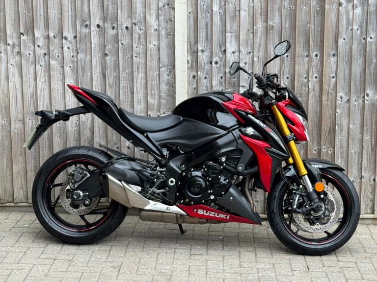 SUZUKI GSX S1000 ABS L8 2017 (17) SPORT NAKED + LOW MILES 
