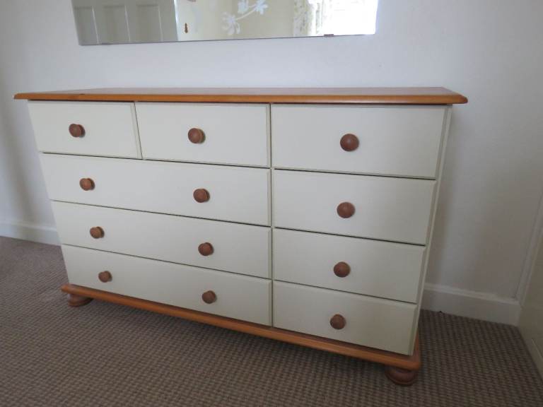 Matching wardrobe, chest of draws and bedside cabinet