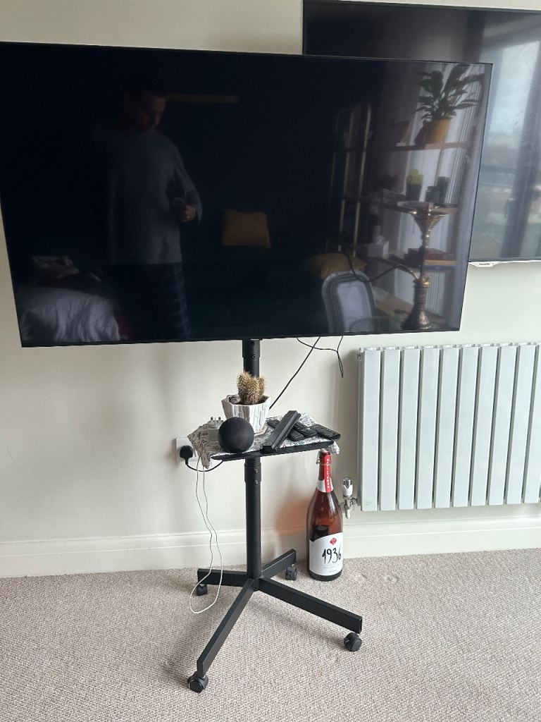 Samsung 55” Crystal UHD 4K Smart TV (CU7100) – Like New – Boxed