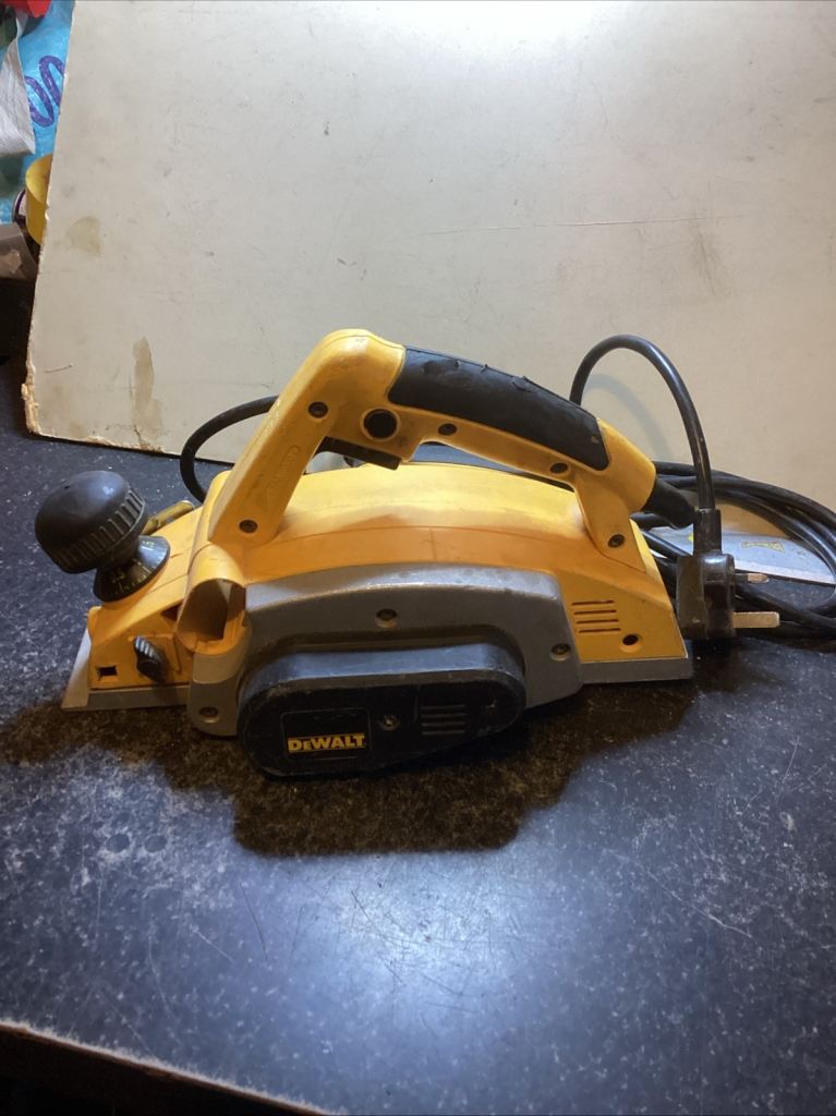 Dewalt heavy duty 3” 240 v planer