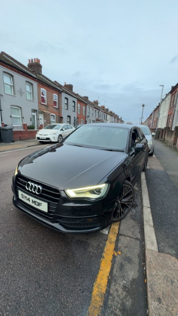 Audi, A3, Hatchback, 2014, Manual, 1598 (cc), 3 doors