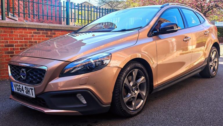 2014 Volvo V40 D2 Cross Country Lux 5dr HATCHBACK Diesel Manual