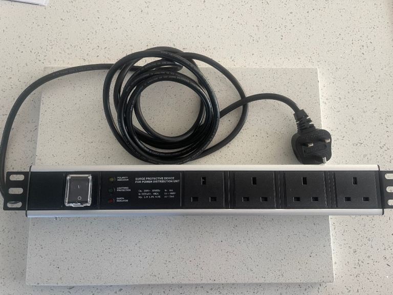 PULSE - 4 Way UK PDU with UK Plug and Surge Protection, 19" 1U