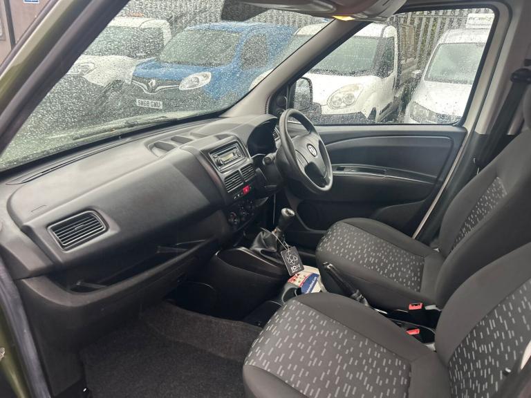 2016 Vauxhall Combo 2300 1.3 CDTI 16V H1 Crew Van PANEL VAN Diesel Manual