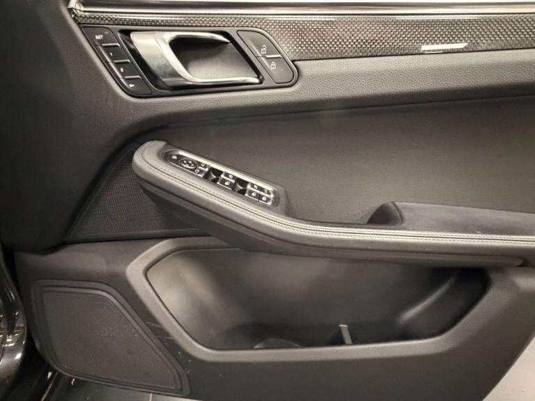 2022 M PORSCHE MACAN 2.9T V6 S SUV 5DR PETROL PDK 4WD EURO 6 (S/S) (380 PS)