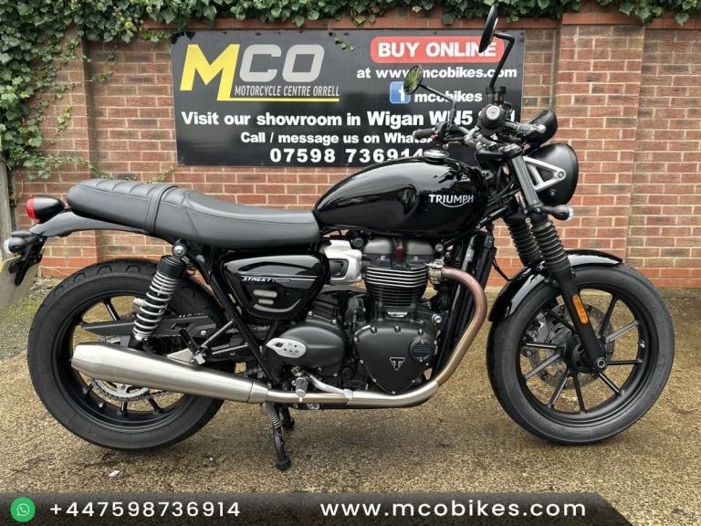 Triumph Bonneville Street Twin 21reg 3398miles PSH Excellent condition