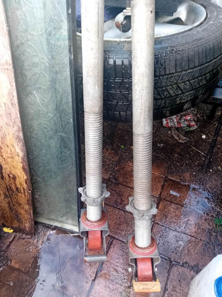 Legs scaffolding 