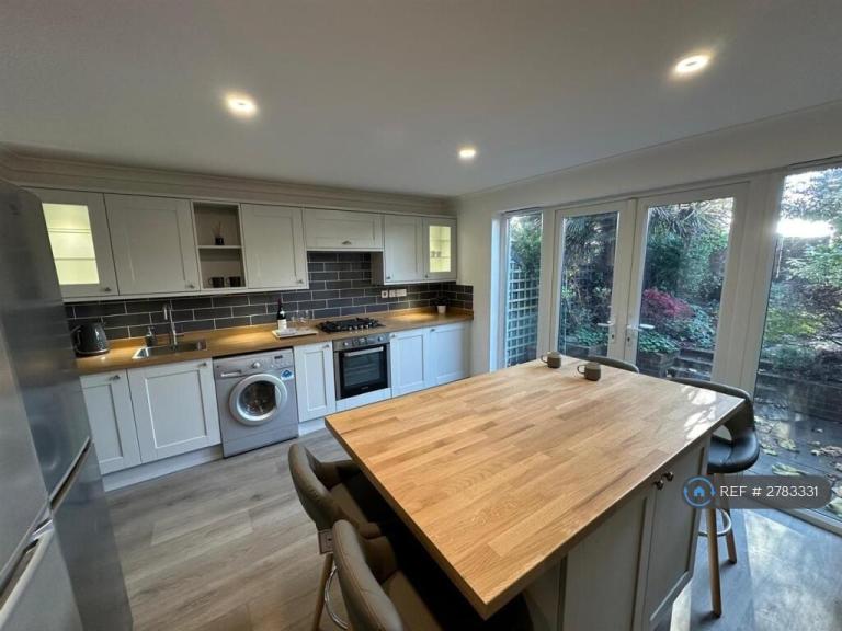 6 bedroom house in Small Lane, Bristol, BS16 (6 bed) (#2783331)