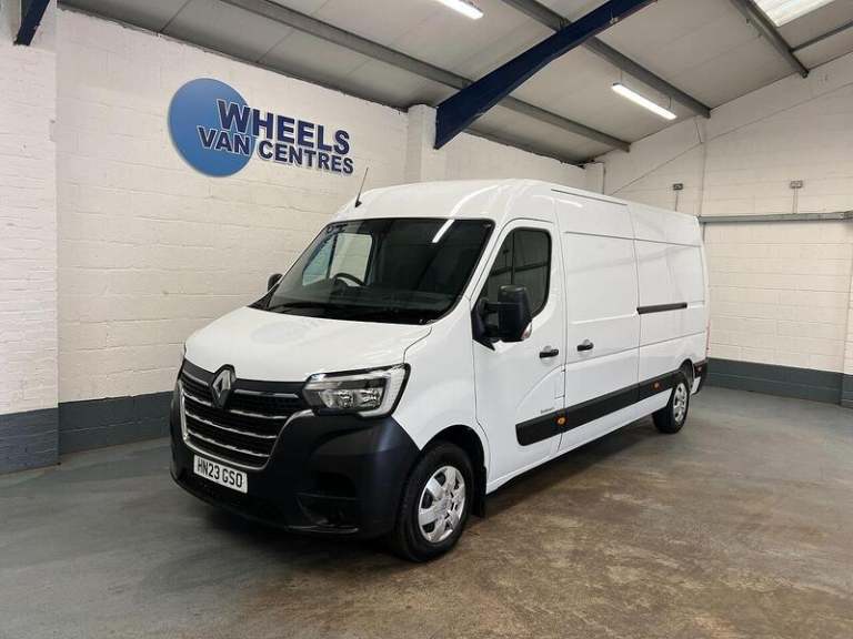 2023 Renault Master LM35dCi 135 Business+ Medium Roof Van PANEL VAN DIESEL Manual