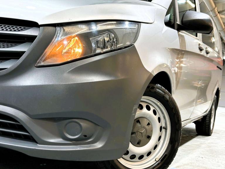 2015 Mercedes-Benz Vito 114CDI BlueTec Crew Van PANEL VAN DIESEL Automatic