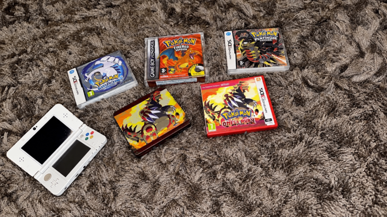 Nintendo 3DS with 5 Pokemon Games – Good Condition