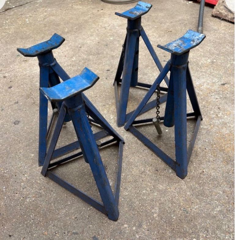 Car axle stands