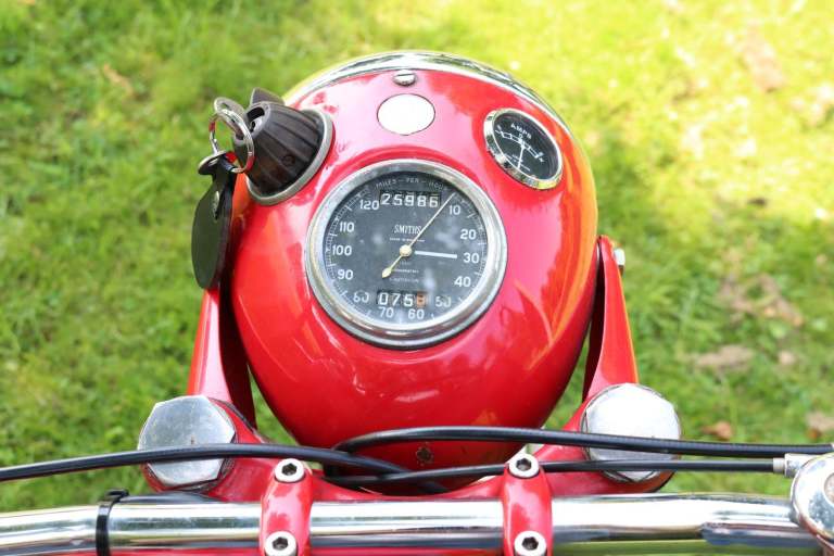 Norton Dominator 99 Deluxe 1962. Matching numbers A Gorgeous Motorcycle