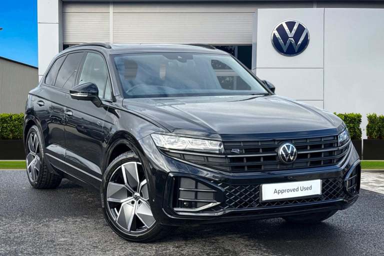 2025 Volkswagen Touareg 3.0 V6 TDI 4Motion 286 Black Edition 5dr Tip Auto **TOW BAR** SUV DIESEL ...