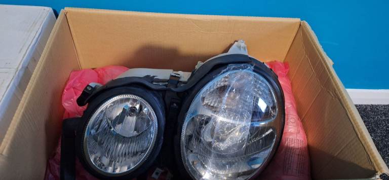 Mercedes Benz E Class W210 CDI Advantgarde CLEAR Headlights Brand New