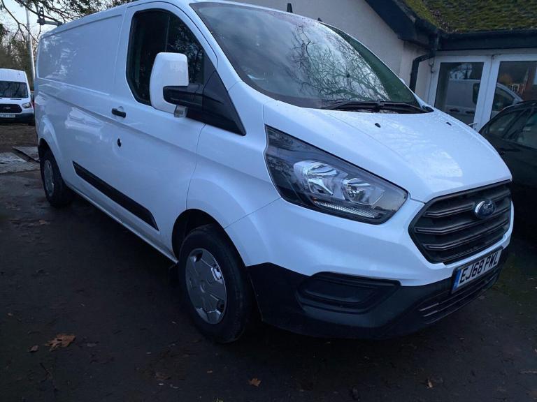 2018 Ford Transit Custom 2.0 300 EcoBlue L2 H1 Euro 6 5dr PANEL VAN Diesel Manual
