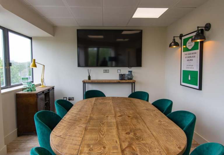 *Fulham* Private Serviced Offices: Units from 4 to 175 desks for rent SW6